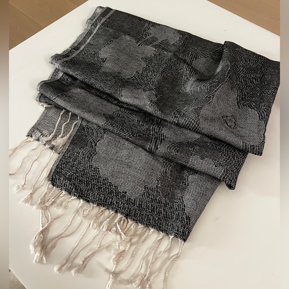 Olsen Mixed Pattern Silver Fringe Scarf - Picture 1 of 4